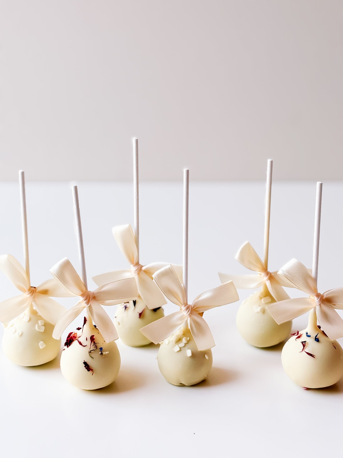 Cakepops - wit/bloemblaadjes (6)
