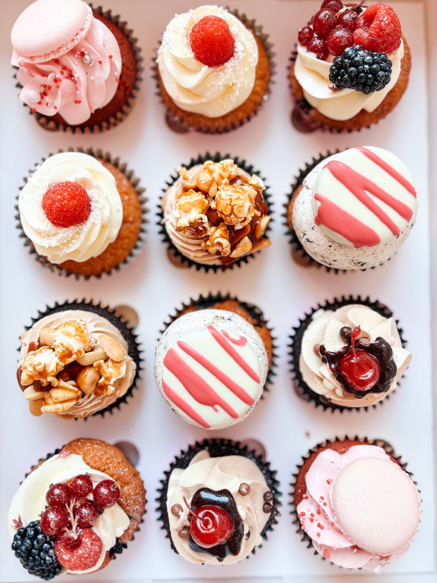 Cupcakes (12)